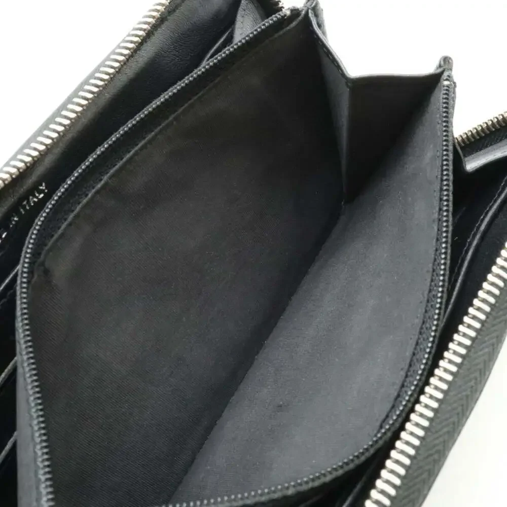 CHANEL Black Diamond Leather Logo Wallet - Picture 8 of 10